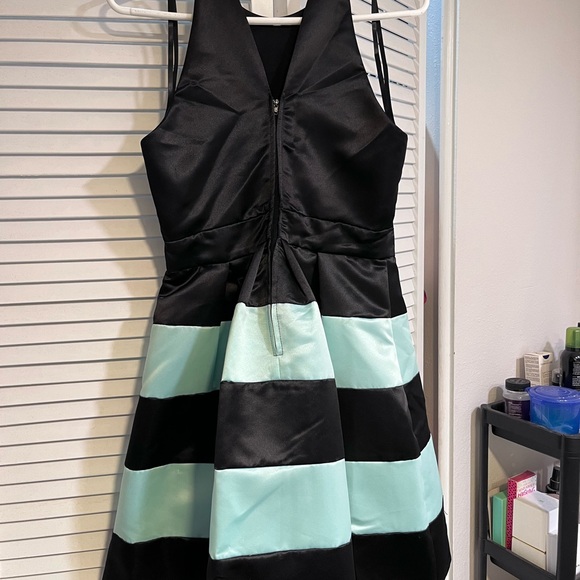 Windsor Semi-Formal Dress, Black & Turquoise Size 5/6 - Picture 3 of 7